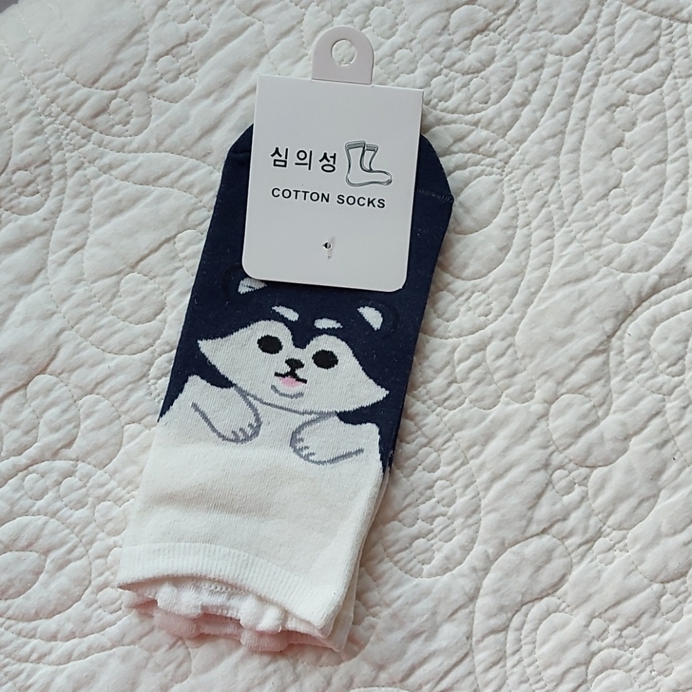 Cute husky socks